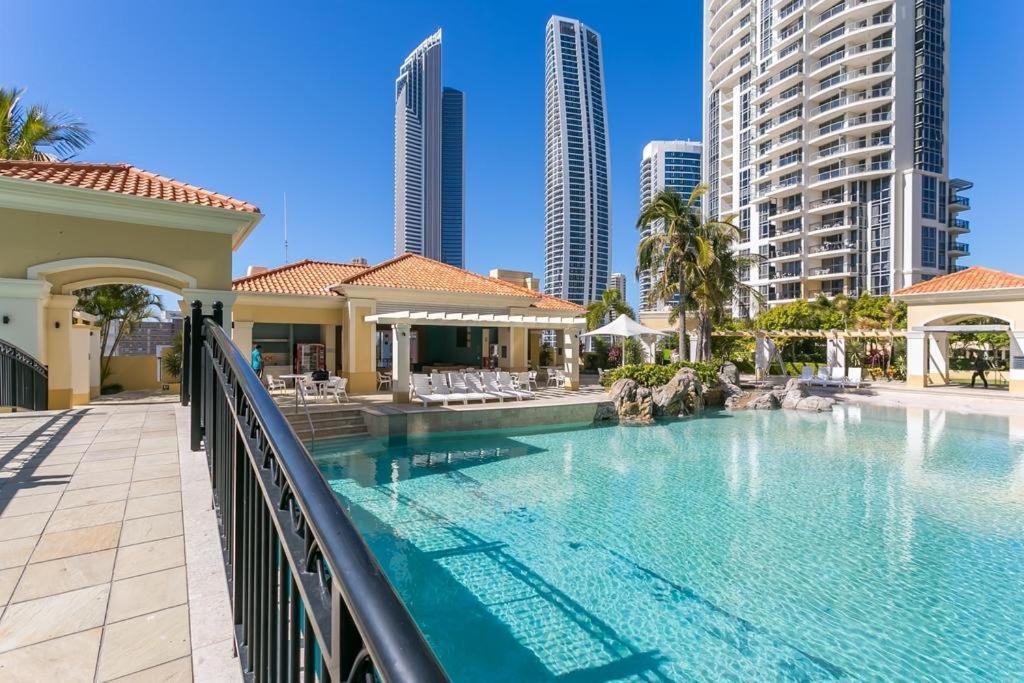 Deluxe Chevron Renaissance Lägenhet Guldkusten Exteriör bild
