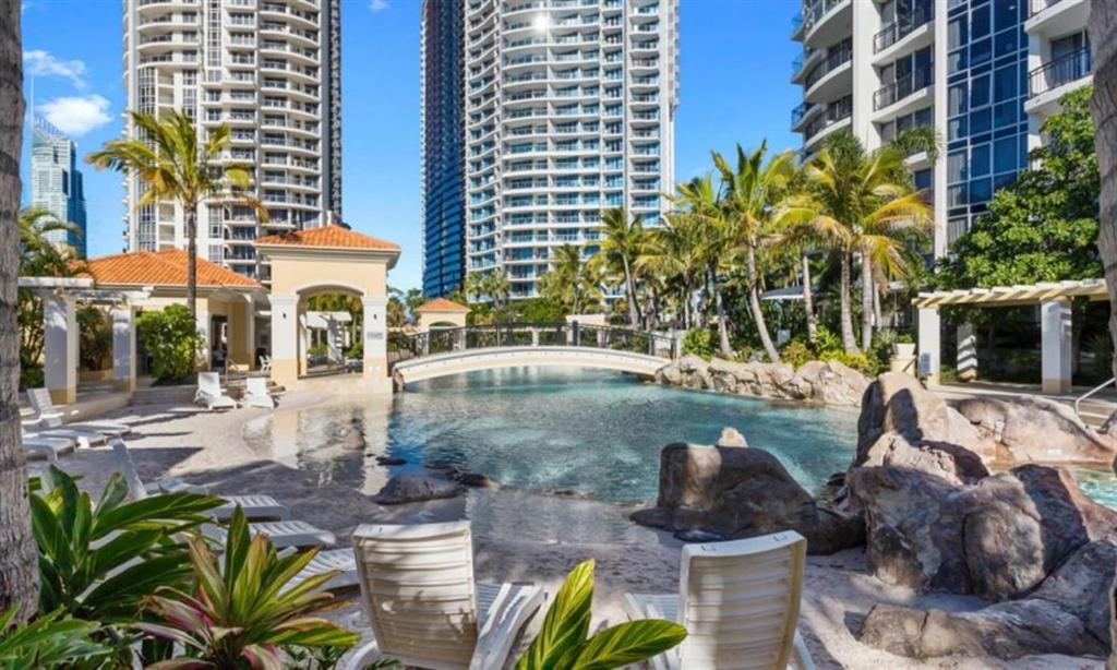 Deluxe Chevron Renaissance Lägenhet Guldkusten Exteriör bild