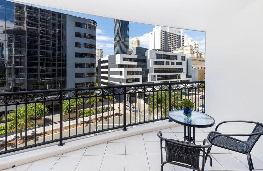 Deluxe Chevron Renaissance Lägenhet Guldkusten Exteriör bild
